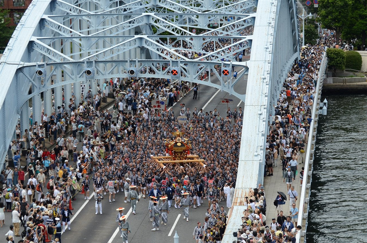 Crossing the Eitai Bridge